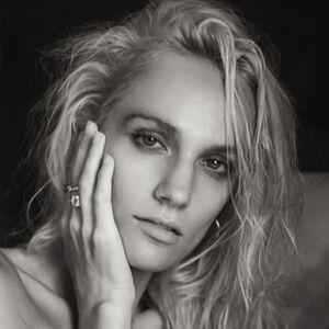 Shana Joyce Paar photo #0003