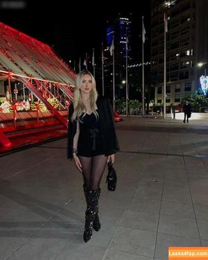 Shania Geiss photo #0017