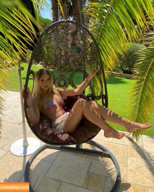 Shania Geiss photo #0044