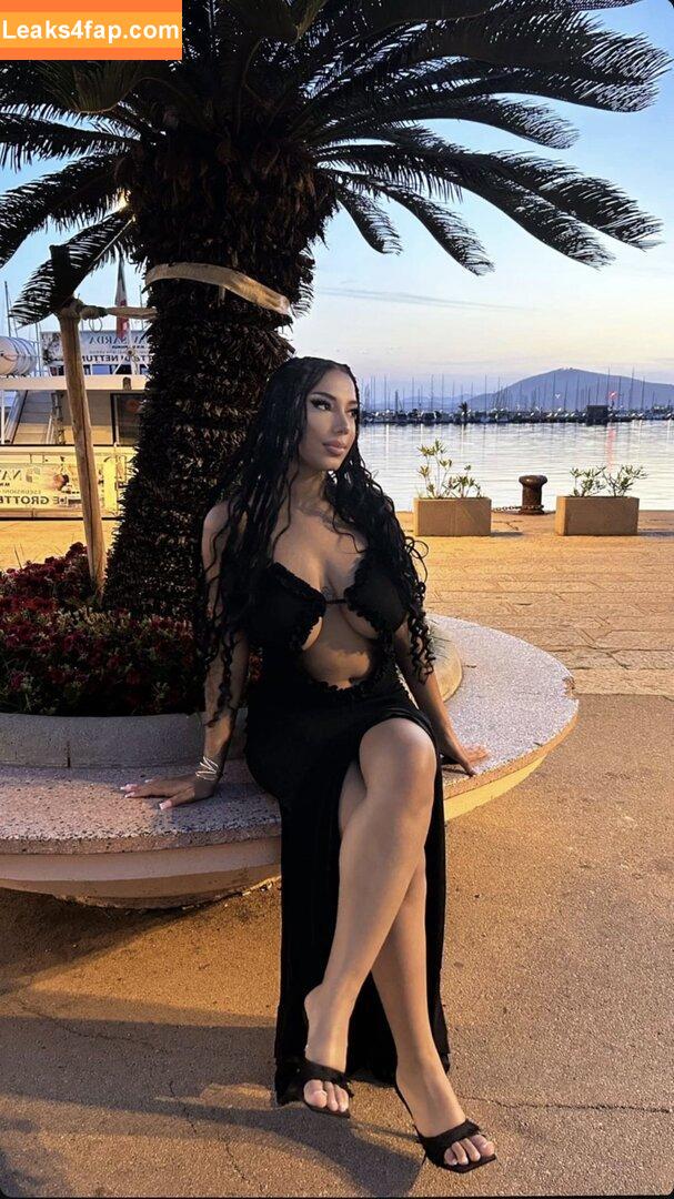 shaniaa.d1or /  leaked photo photo #0004