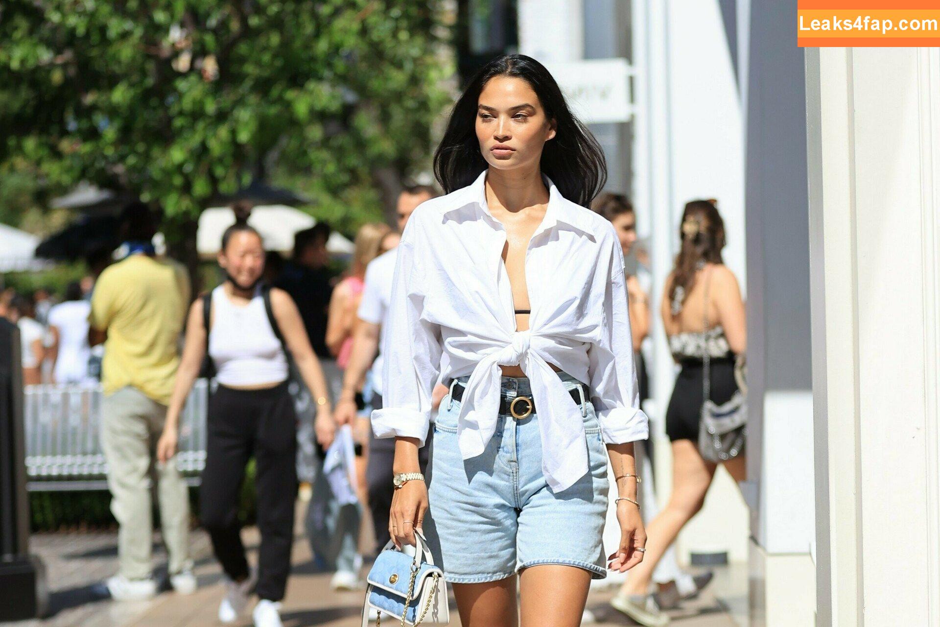 Shanina Shaik / shaninamshaik leaked photo photo #0250