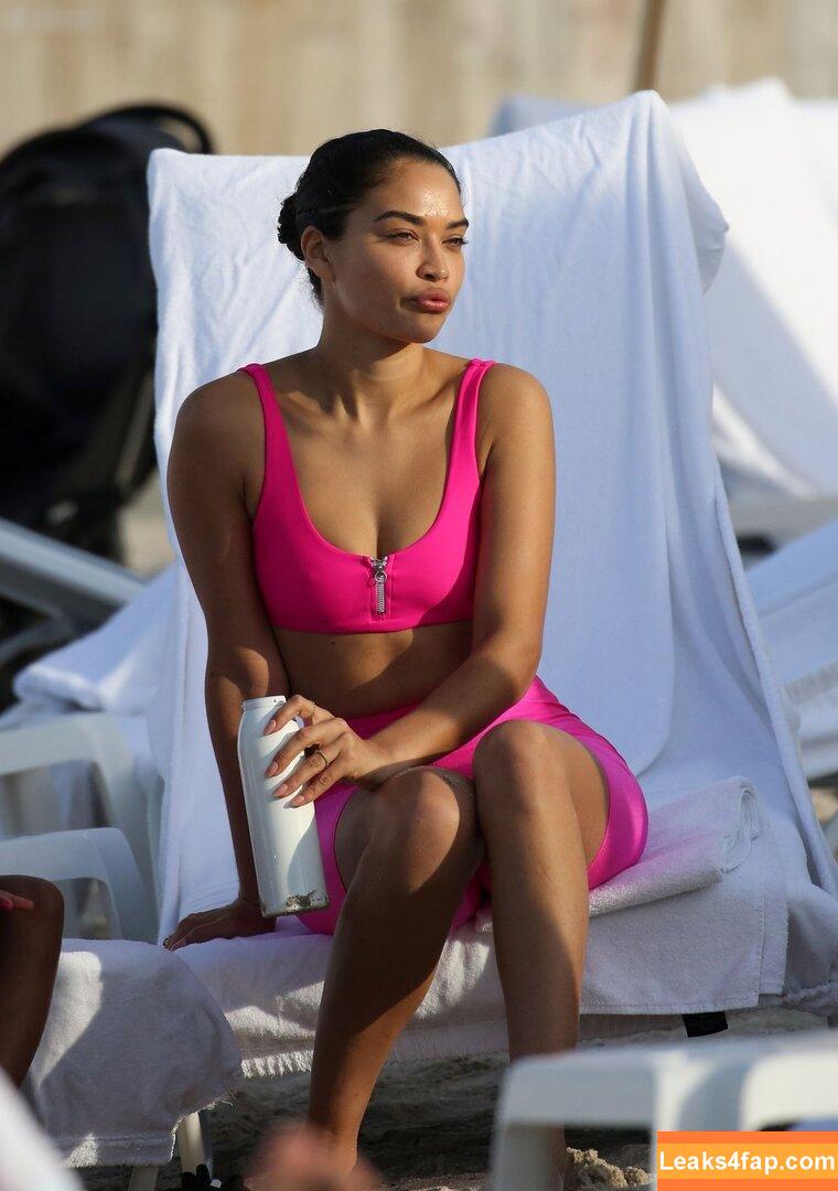 Shanina Shaik / shaninamshaik слитое фото фото #0535