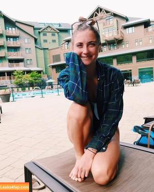 Shannon Fairweather photo #0034