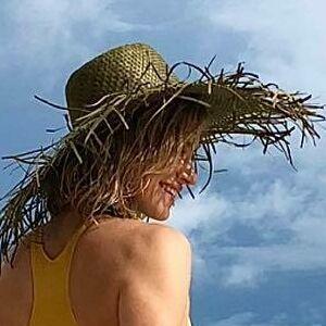 Shantel VanSanten photo #0009