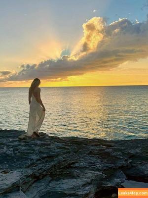 Shantel VanSanten фото #0843