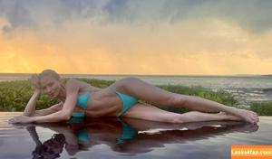 Shantel VanSanten photo #0853