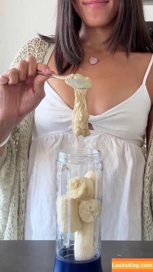 Shanti Tan photo #0286