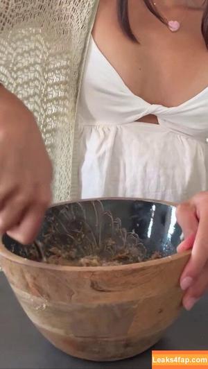 Shanti Tan photo #0292