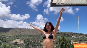 Shanti Tan photo #0313