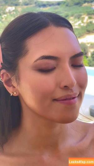 Shanti Tan photo #0322