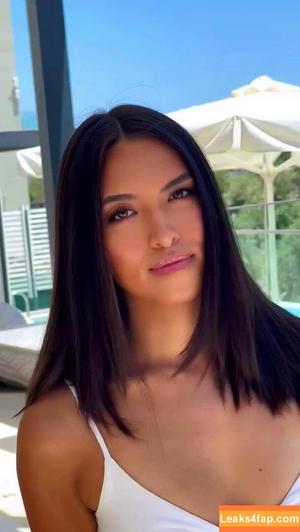 Shanti Tan photo #0326