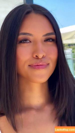 Shanti Tan photo #0331