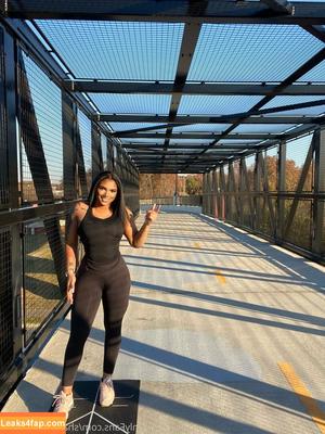 shapedbyshanice photo #0042