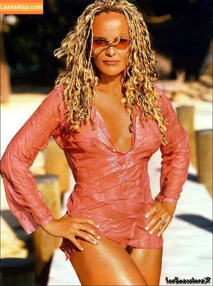 Shari Lynn Belafonte photo #0006