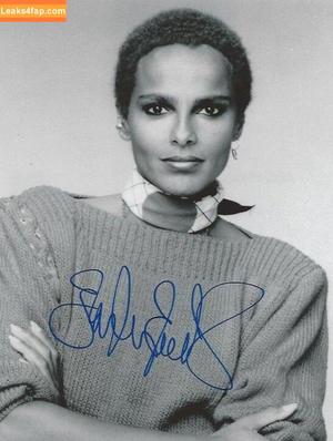 Shari Lynn Belafonte photo #0022
