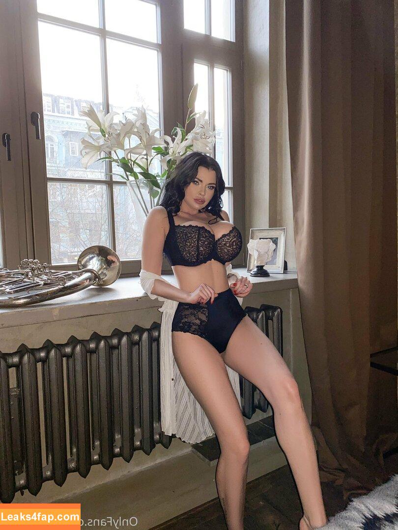 sharizelka / sha_rizel_queen leaked photo photo #0021