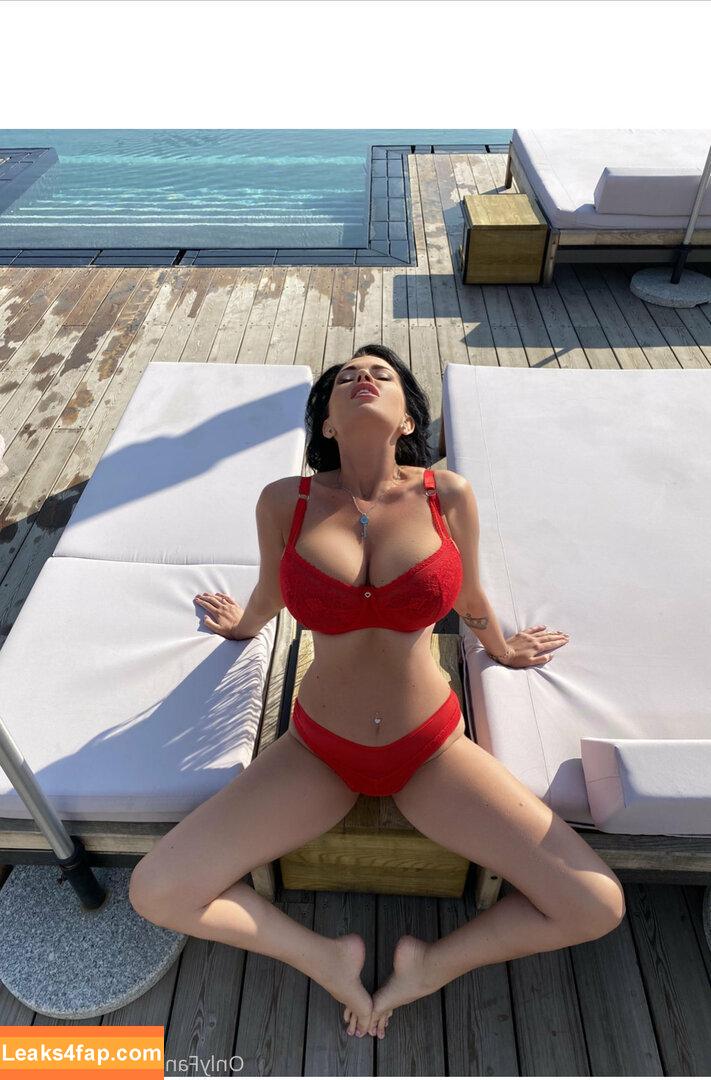 sharizelka / sha_rizel_queen leaked photo photo #0051