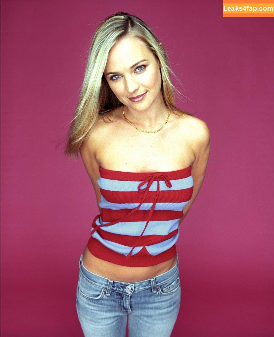 Sharon Case / sharonlcase слитое фото фото #0021