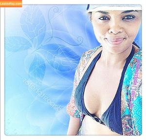 Sharon Leal photo #0008