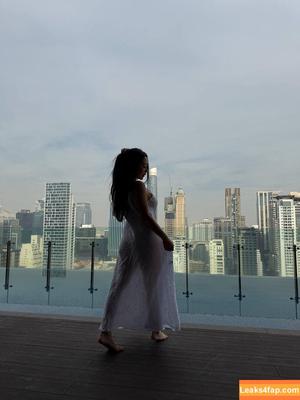 Sharon Wei photo #0064