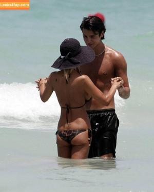 Shauna Sand photo #0090