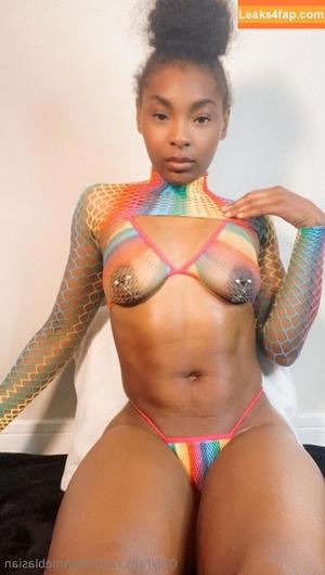 shawnieblasian photo #0001
