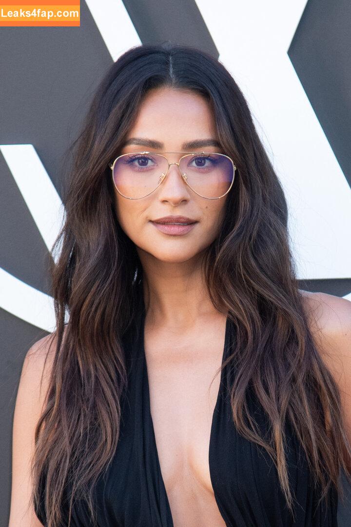 Shay Mitchell / shaymitchell leaked photo photo #0325