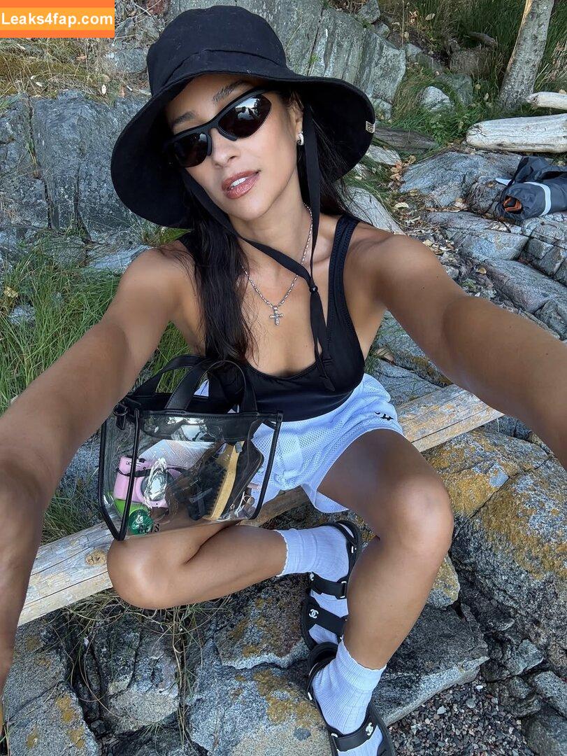Shay Mitchell / shaymitchell leaked photo photo #0582