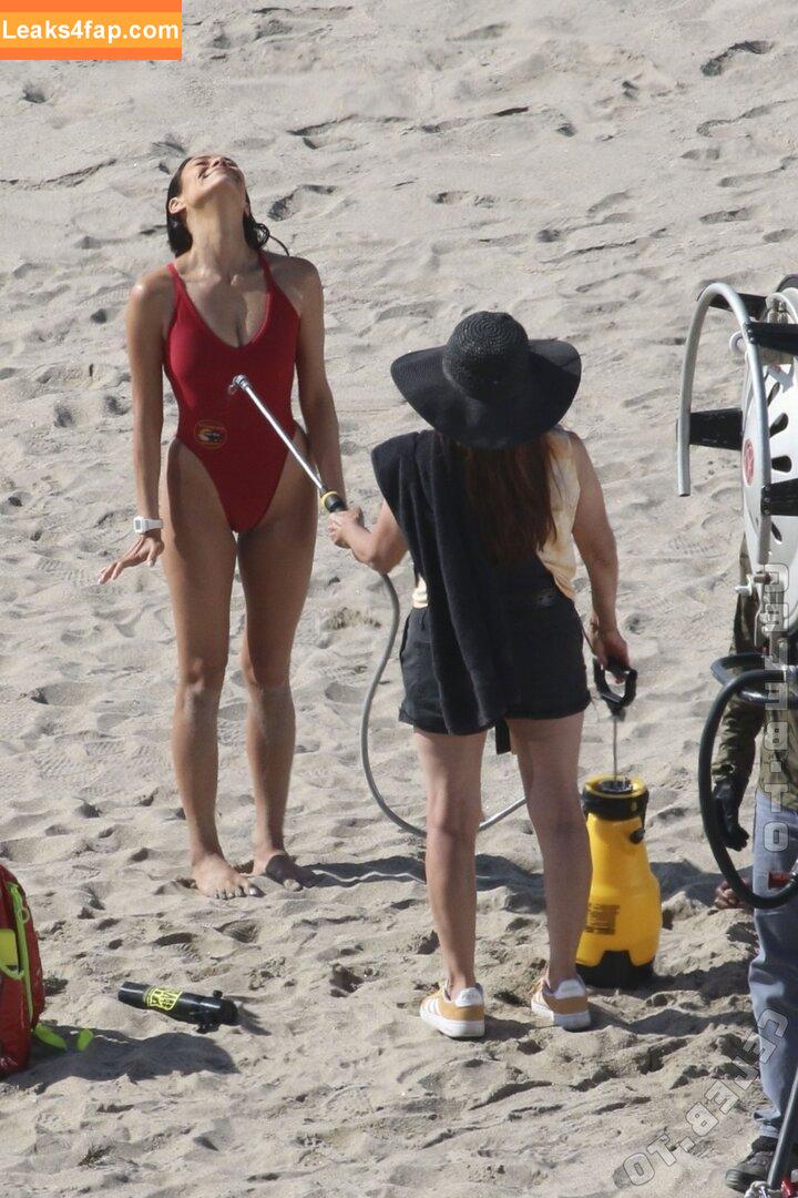 Shay Mitchell / OfficialShayMitchell / shaymitchell leaked photo photo #0642