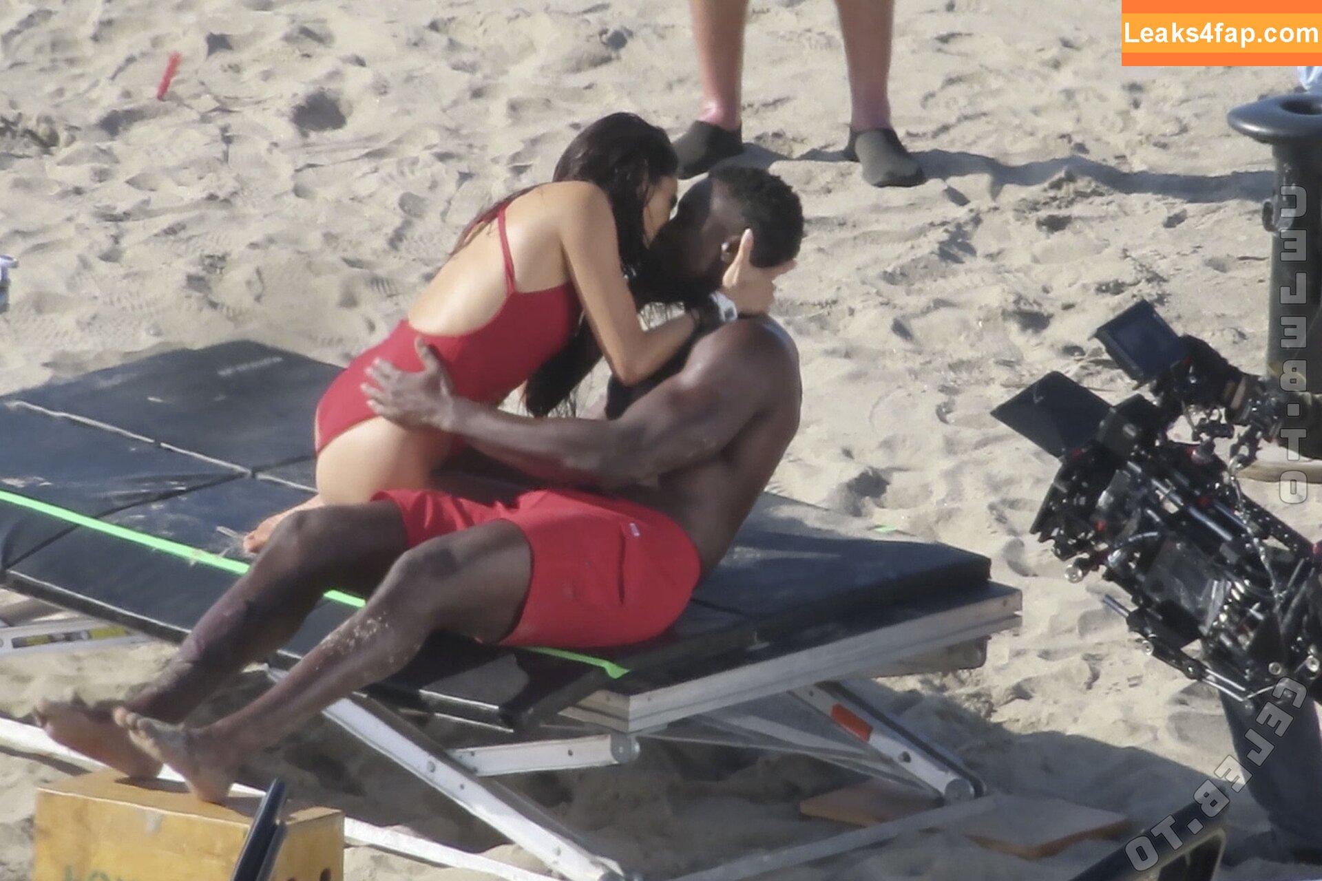 Shay Mitchell / OfficialShayMitchell / shaymitchell leaked photo photo #0662