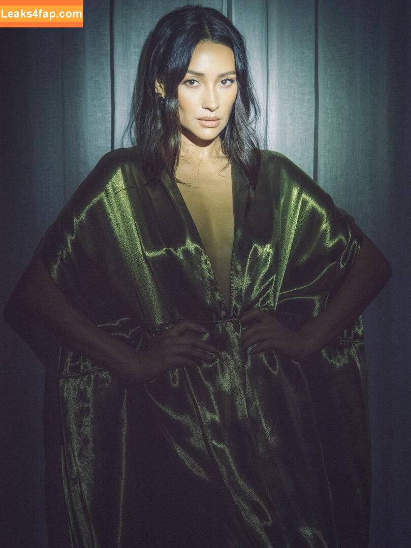 Shay Mitchell / OfficialShayMitchell / shaymitchell leaked photo photo #0703