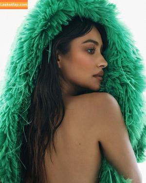 Shay Mitchell photo #0500