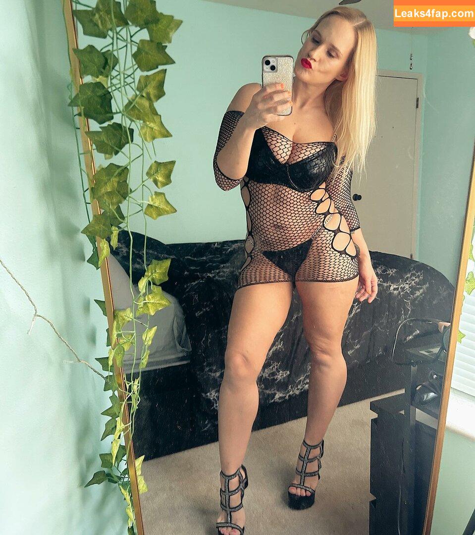 Shazza McKenzie / ShazzaMcKenzie / shaylamckenzie / shazza_mckenzie leaked photo photo #0252