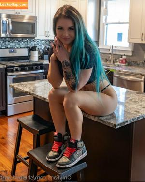 Shelby Dueitt photo #0090