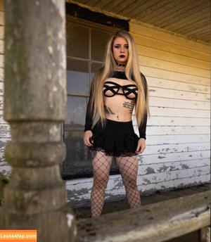 Shelby Dueitt photo #0300