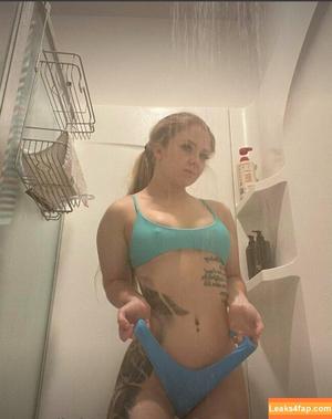 Shelby Dueitt photo #0320