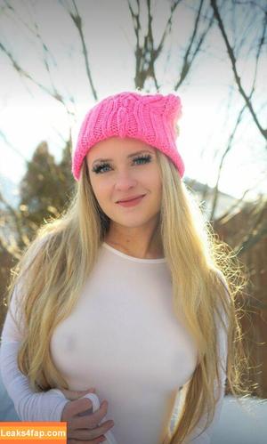 Shelby Dueitt photo #0364