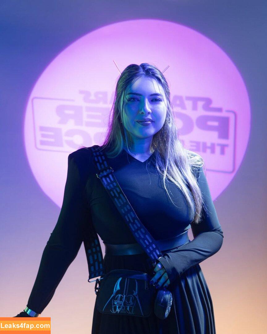 Shelby Young / shelbyhyoung / youngshelby04 leaked photo photo #0090