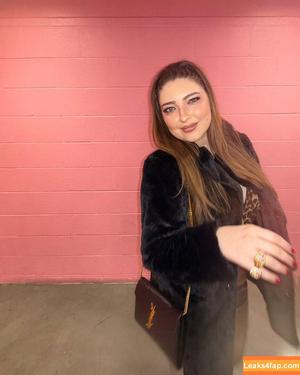 Shelby Young photo #0080