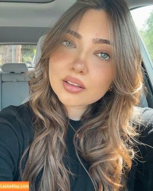 Shelby Young photo #0088