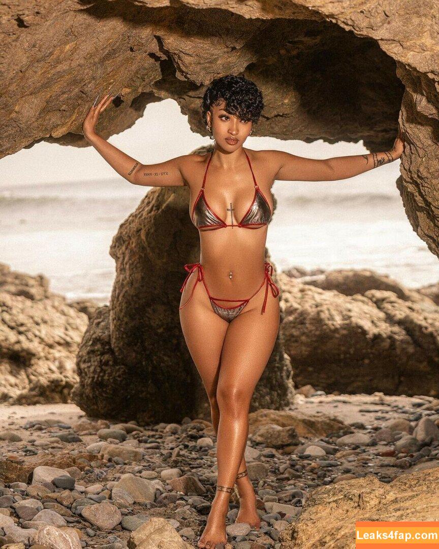 Shenseea leaked photo photo #0029