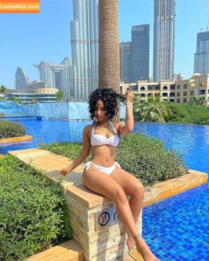Shenseea photo #0003
