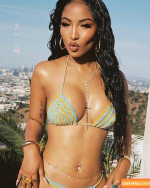Shenseea photo #0010