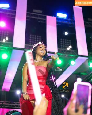 Shenseea photo #0190