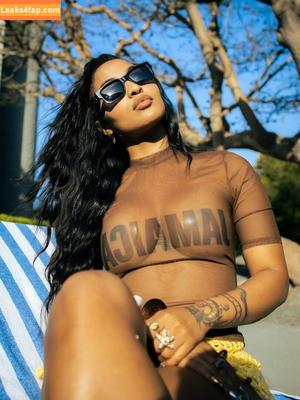 Shenseea photo #0238
