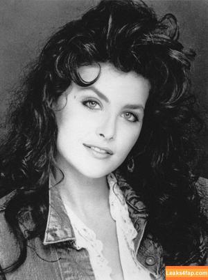 Sherilyn Fenn photo #0022