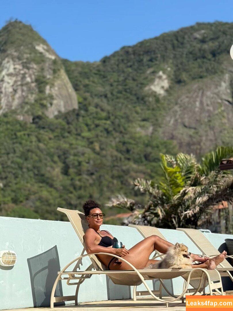 Sheron Menezes / sheronmenezzes leaked photo photo #0123