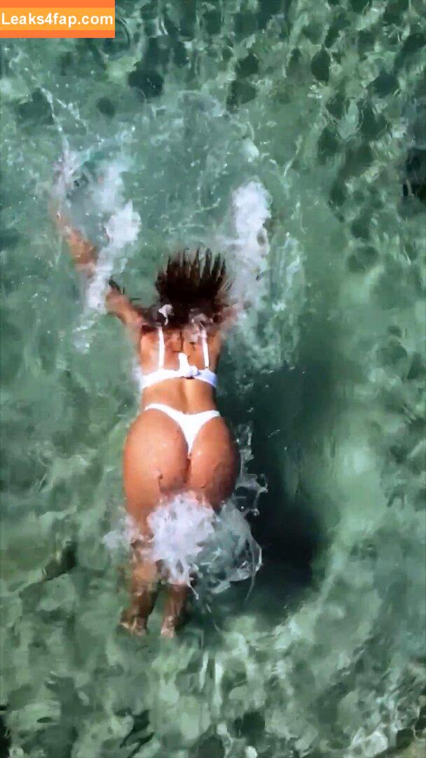 Sheron Menezes / sheronmenezzes leaked photo photo #0126