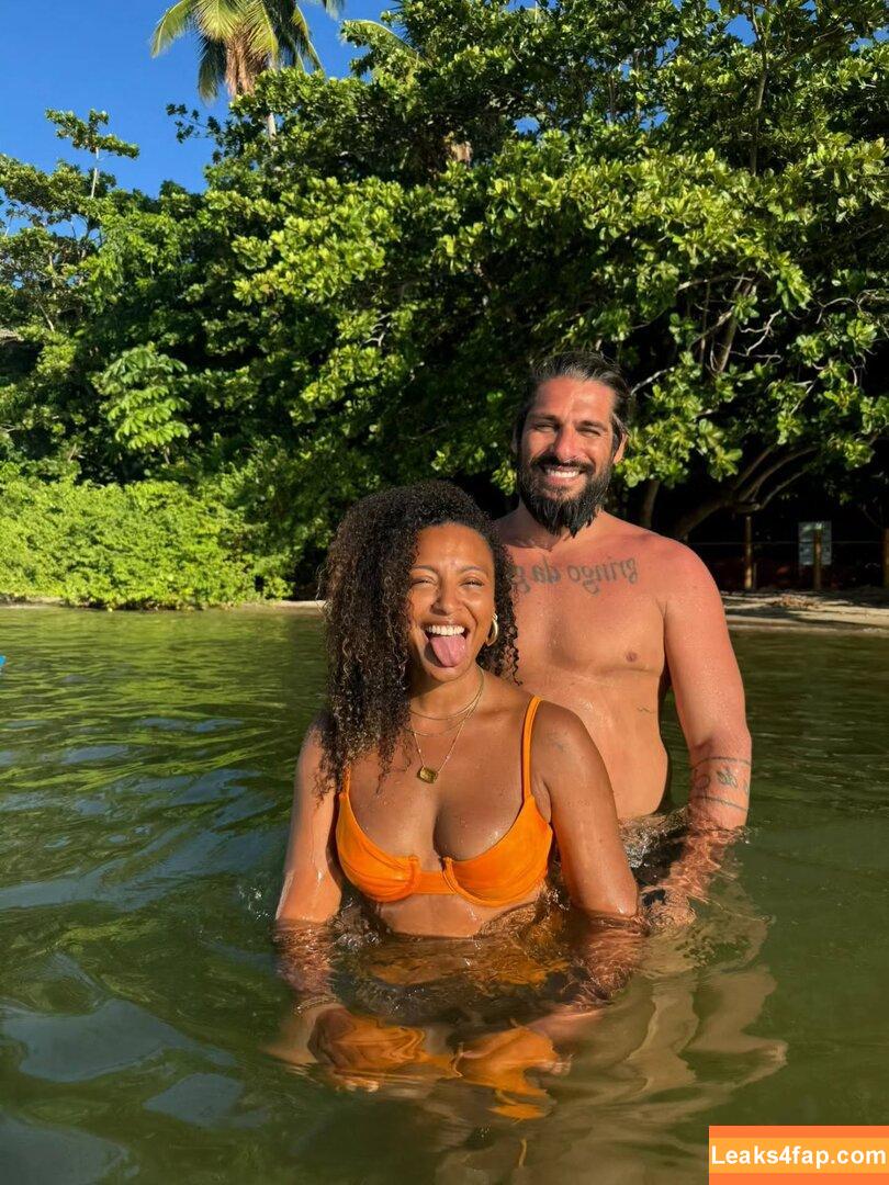 Sheron Menezes / sheronmenezzes слитое фото фото #0134