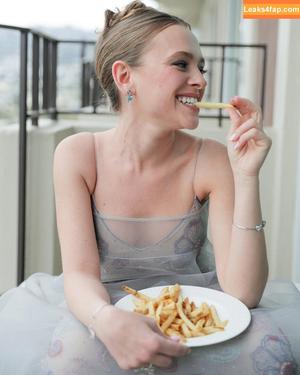 Shira Haas photo #0079